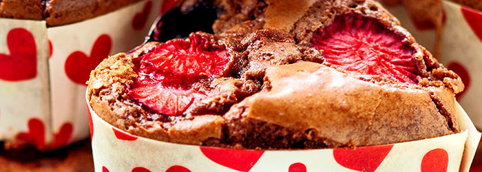 Babeczki brownie z owocami