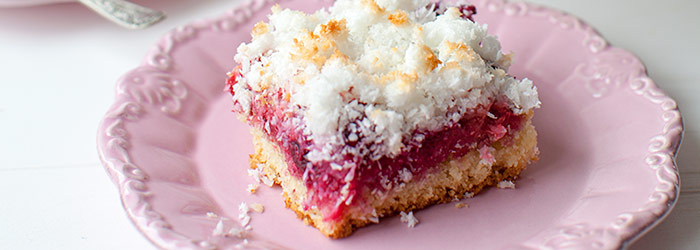 Ciasto kokosowe z mrożonymi owocami