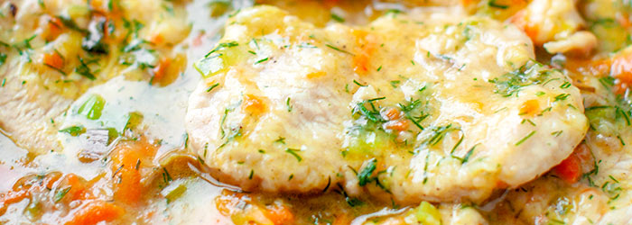 Filety drobiowe w lekkim sosie koperkowym