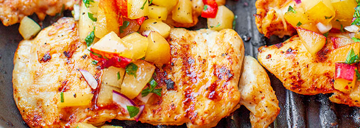 Filety drobiowe z salsą śliwkową