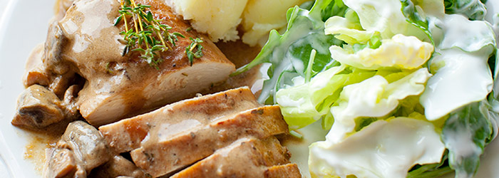 Filety z kurczaka w sosie pieczarkowym