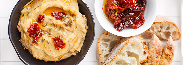 Hummus z suszonymi pomidorami