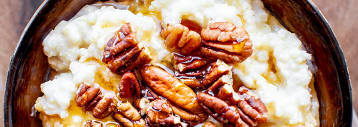 Jaglanka z pekanami i syropem klonowym