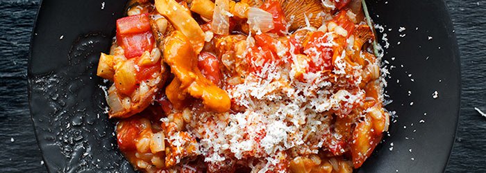 Kaszotto z kurkami i pomidorami