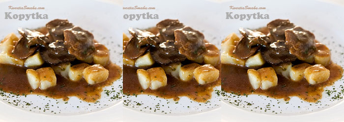 Kopytka z sosem grzybowym z grzybów suszonych