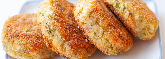 Kotlety jajeczne z brokułami