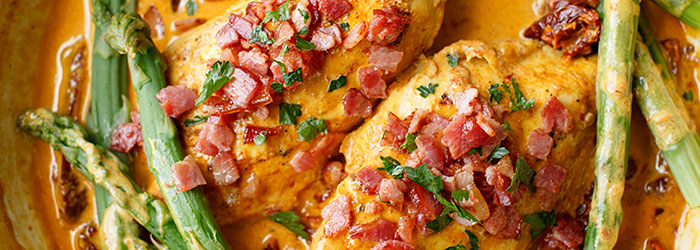 Kurczak w sosie z suszonymi pomidorami