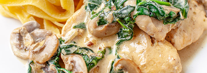 Kurczak z pieczarkami i szpinakiem