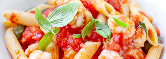 Makaron z krewetkami i pomidorami