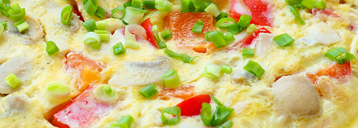 Omlet z pieczarkami i papryką