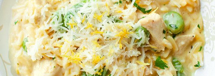 Orzo z kurczakiem i bobem