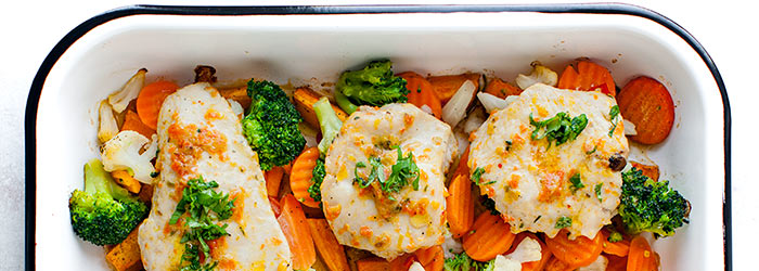 Pieczone filety z indyka z warzywami