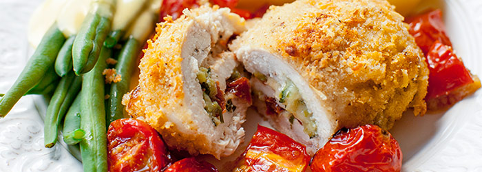 Pieczone roladki z kurczaka z cukinią i suszonymi pomidorami