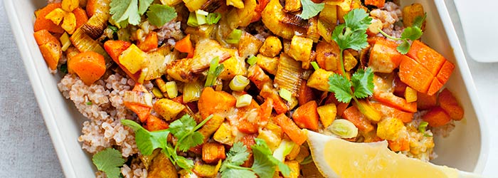 Pieczone warzywa z sosem curry