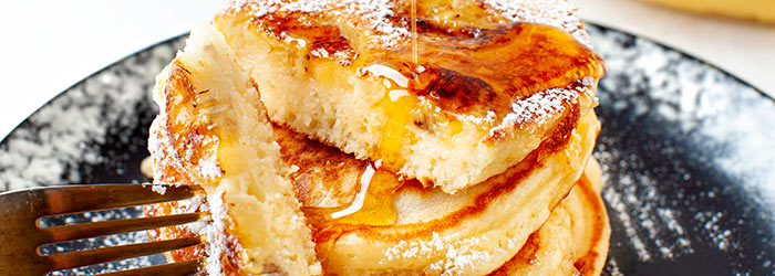 Placki jogurtowe z bananem