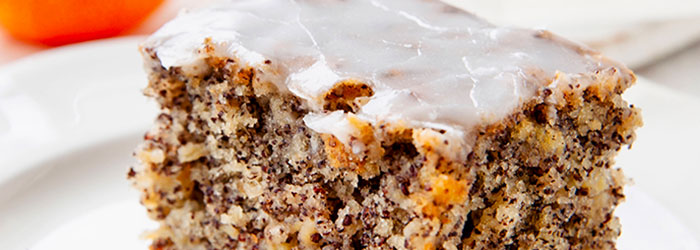 Puszyste ciasto makowe z jabłkiem