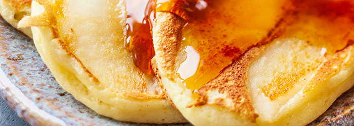 Puszyste placki z jabłkami