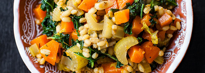 Pęczotto z dynią, jarmużem i selerem naciowym