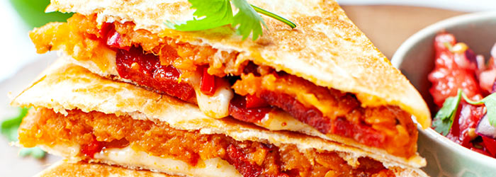 Quesadilla z batatami i chorizo