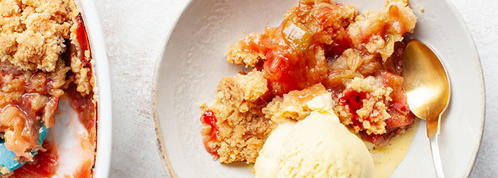 Rabarbar pod kruszonką