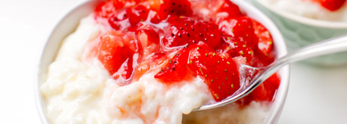 Ryż na mleku z truskawkami