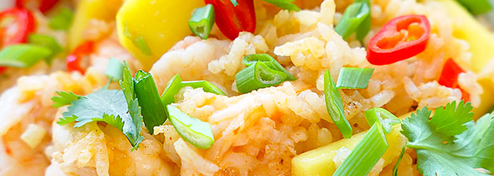 Ryż smażony po tajsku z krewetkami i mango