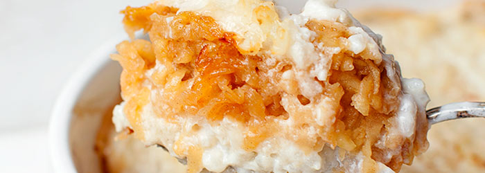 Ryż zapiekany z jabłkami i cynamonem