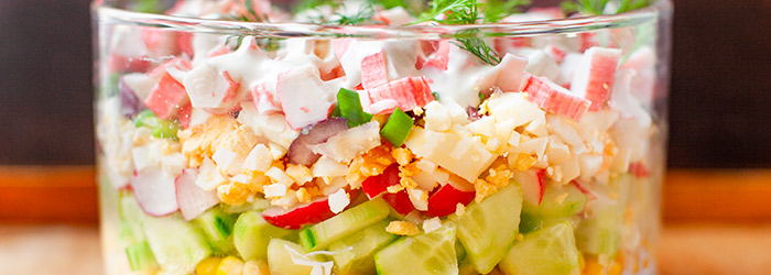 Sałatka krabowa - z paluszkami krabowymi surimi