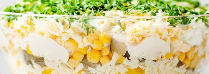 Sałatka ryżowa z tuńczykiem i jajkiem