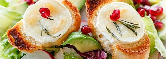 Sałatka z kozim serem i awokado