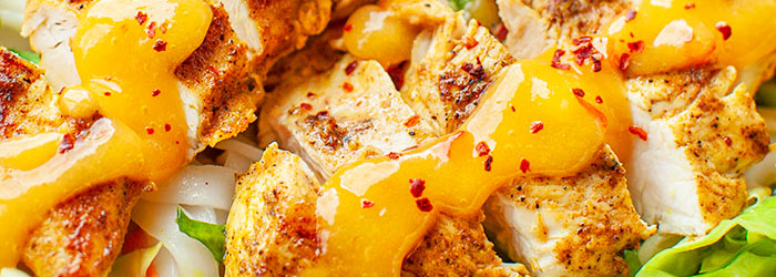 Sałatka z kurczakiem i mango