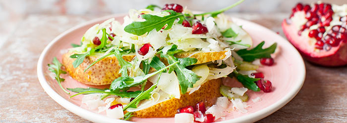 Sałatka z rukolą, koprem włoskim, gruszką i granatem