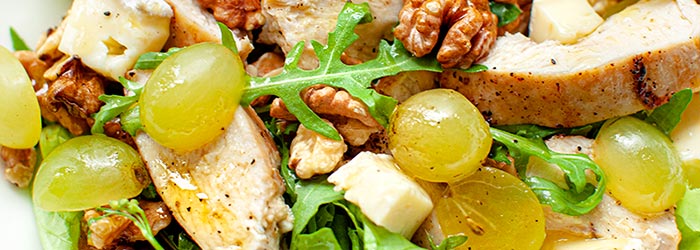 Sałatka z winogronami i kurczakiem