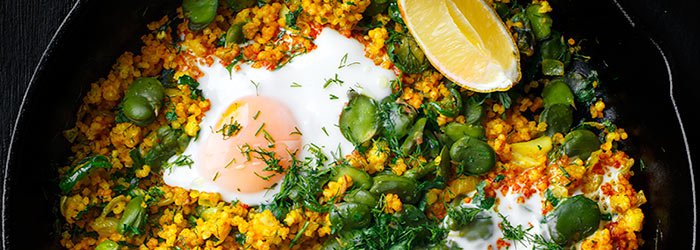 Stir-fry z kaszą jaglaną i bobem