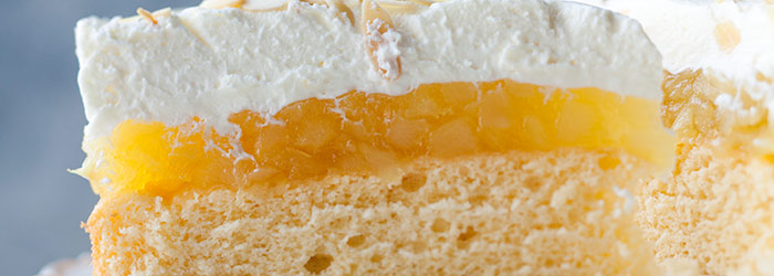 Szarlotka z bitą śmietaną