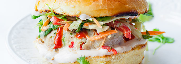 Tajskie burgery drobiowe