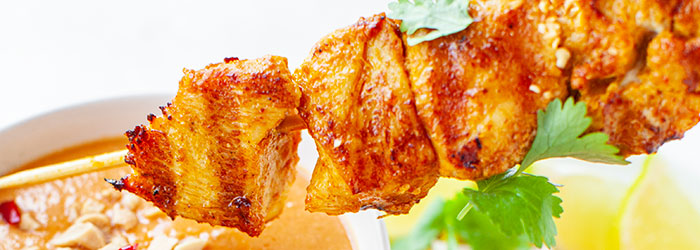 Tajskie szaszłyki z sosem orzechowym