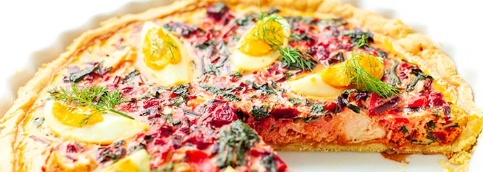 Tarta z łososiem i botwinką