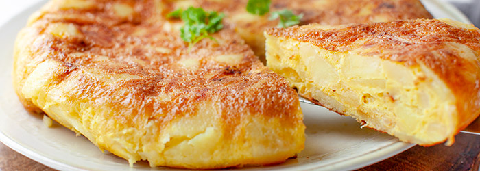 Tortilla de patatas - hiszpańska tortilla z ziemniakami