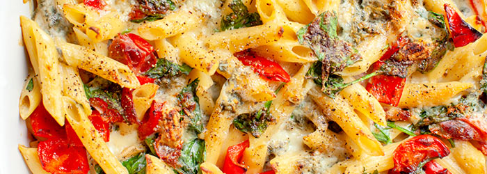 Zapiekanka makaronowa ze szpinakiem i gorgonzolą