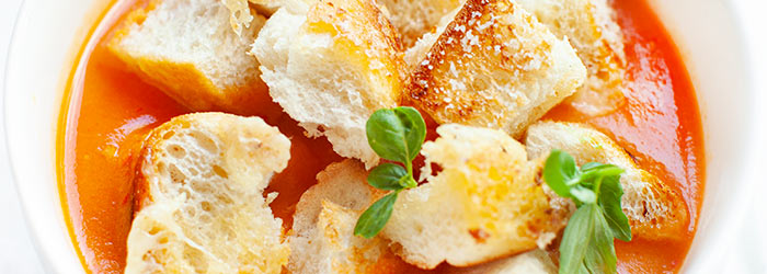 Zupa dyniowa z parmezanowymi grzankami