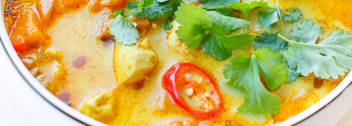 Zupa meksykańska z batatami, kurczakiem i soczewicą