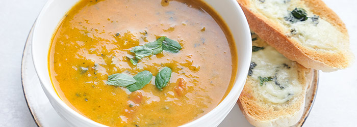 Zupa z cukinii z pomidorami