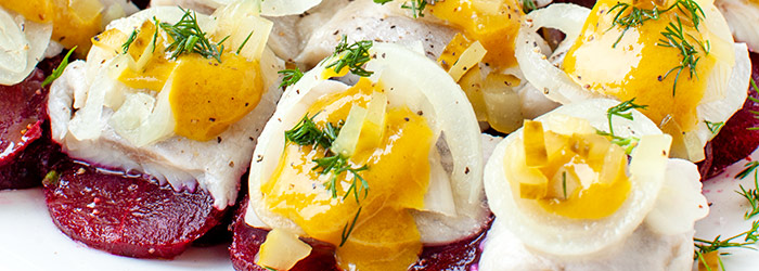 Śledzie z buraczkami