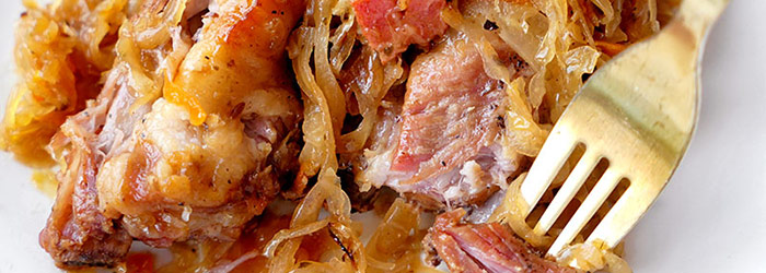 Żeberka w kiszonej kapuście